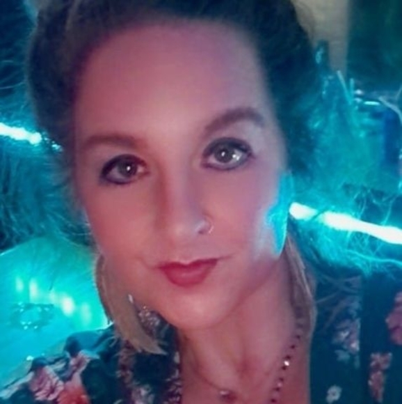 Meet your Posher, Ashley - Picture 1 of 1